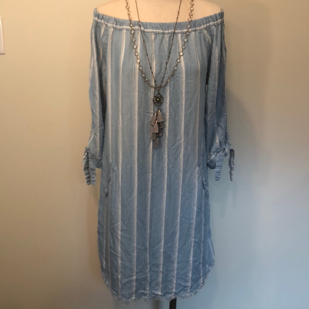 ⭐️SALE ⭐️ Standard Grace Dress Size Small